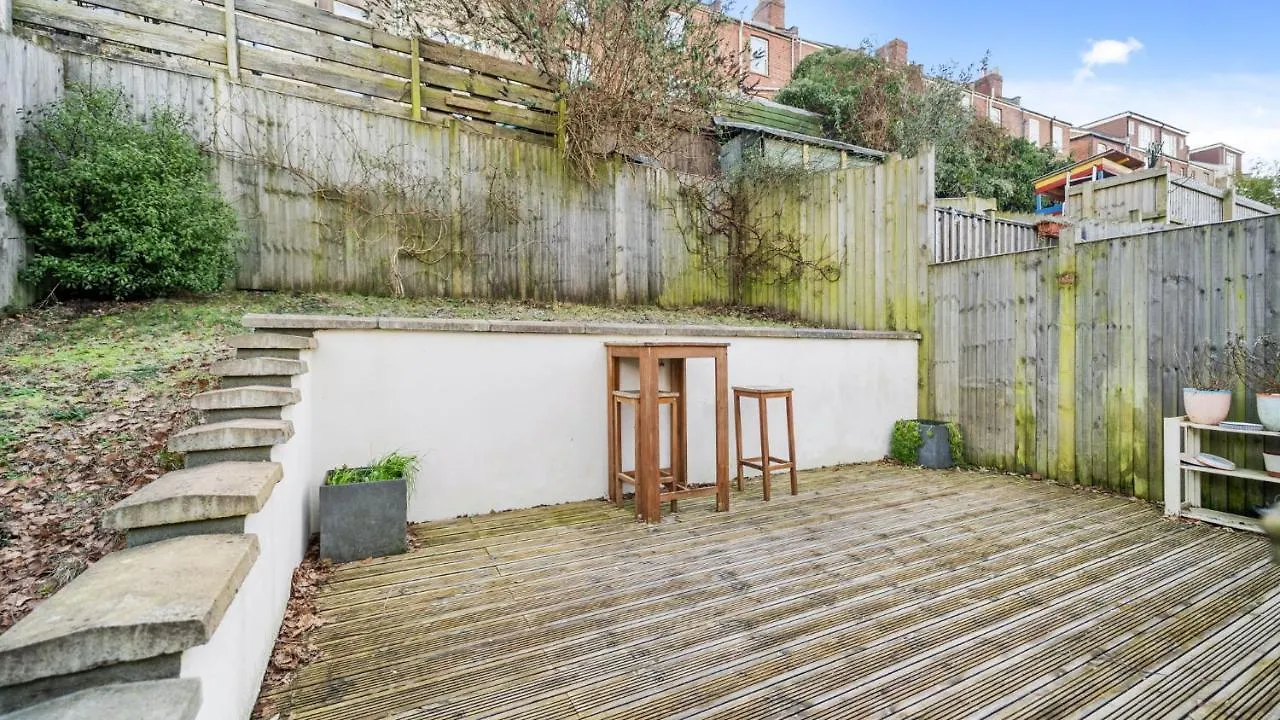 Cotswold Road North Apartment Bristol